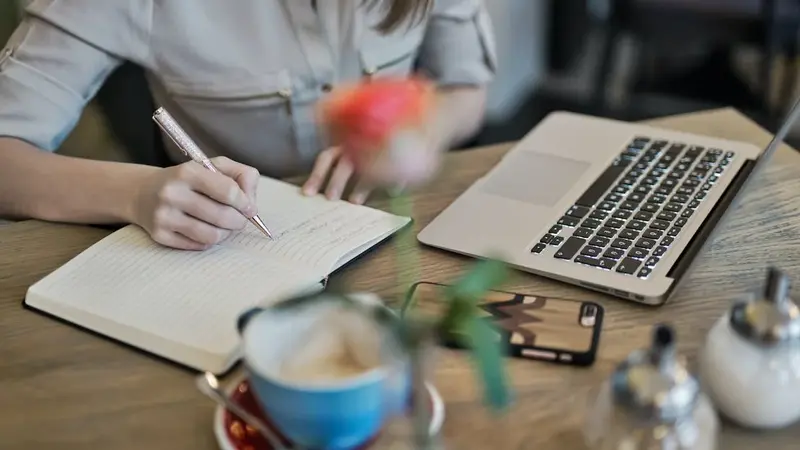 Social Media Assistant